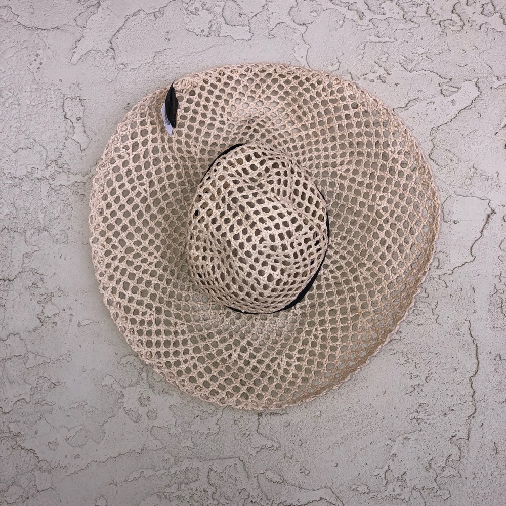 Hat - Picture 3 of 4